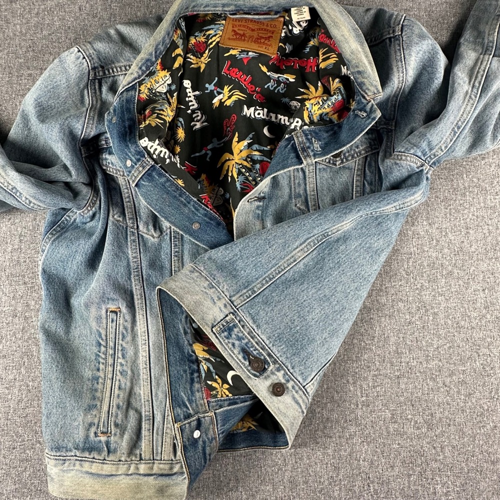 Levis Jacket Mens XL Trucker Light Wash Hawaiian Tropical Lining Button Down - Picture 6 of 10